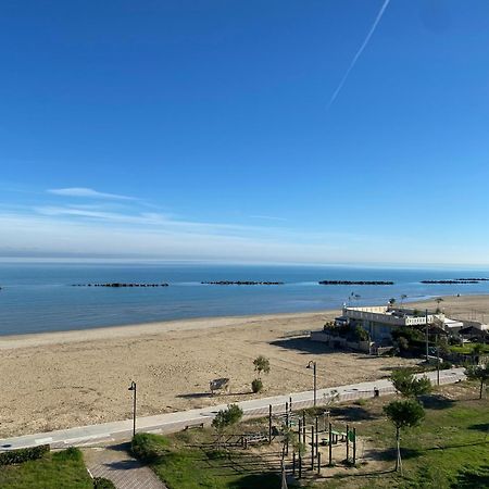 Mazzarosa Residence Roseto Degli Abruzzi Ngoại thất bức ảnh