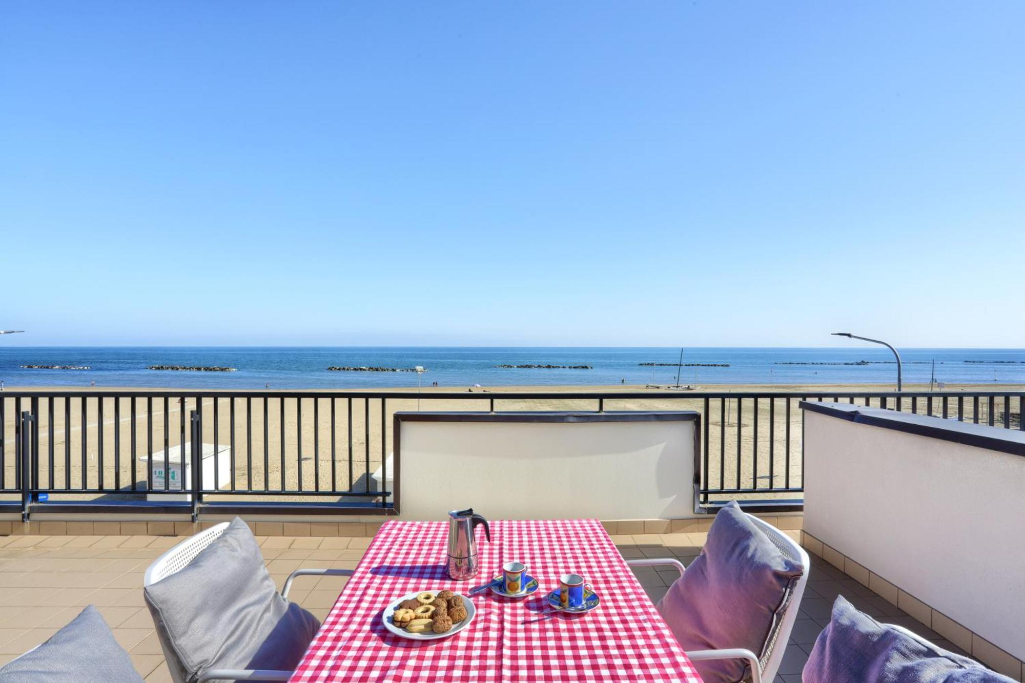 Mazzarosa Residence Roseto Degli Abruzzi Ngoại thất bức ảnh