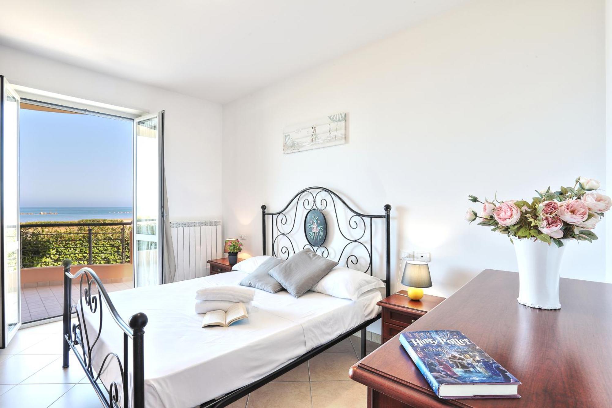 Mazzarosa Residence Roseto Degli Abruzzi Ngoại thất bức ảnh