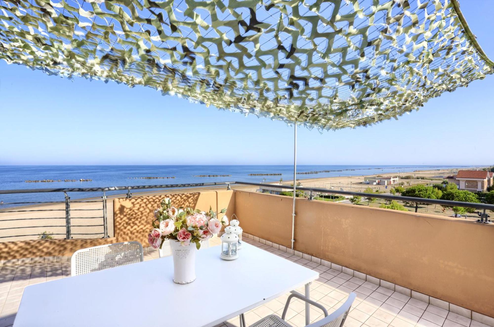 Mazzarosa Residence Roseto Degli Abruzzi Ngoại thất bức ảnh
